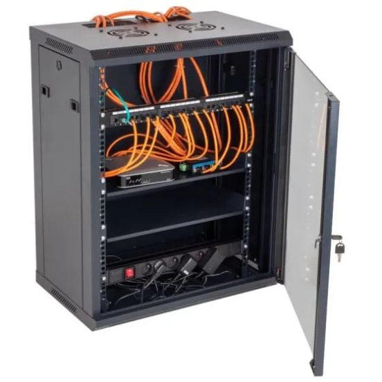 Baie de brassage et infrastructure Wi-Fi
